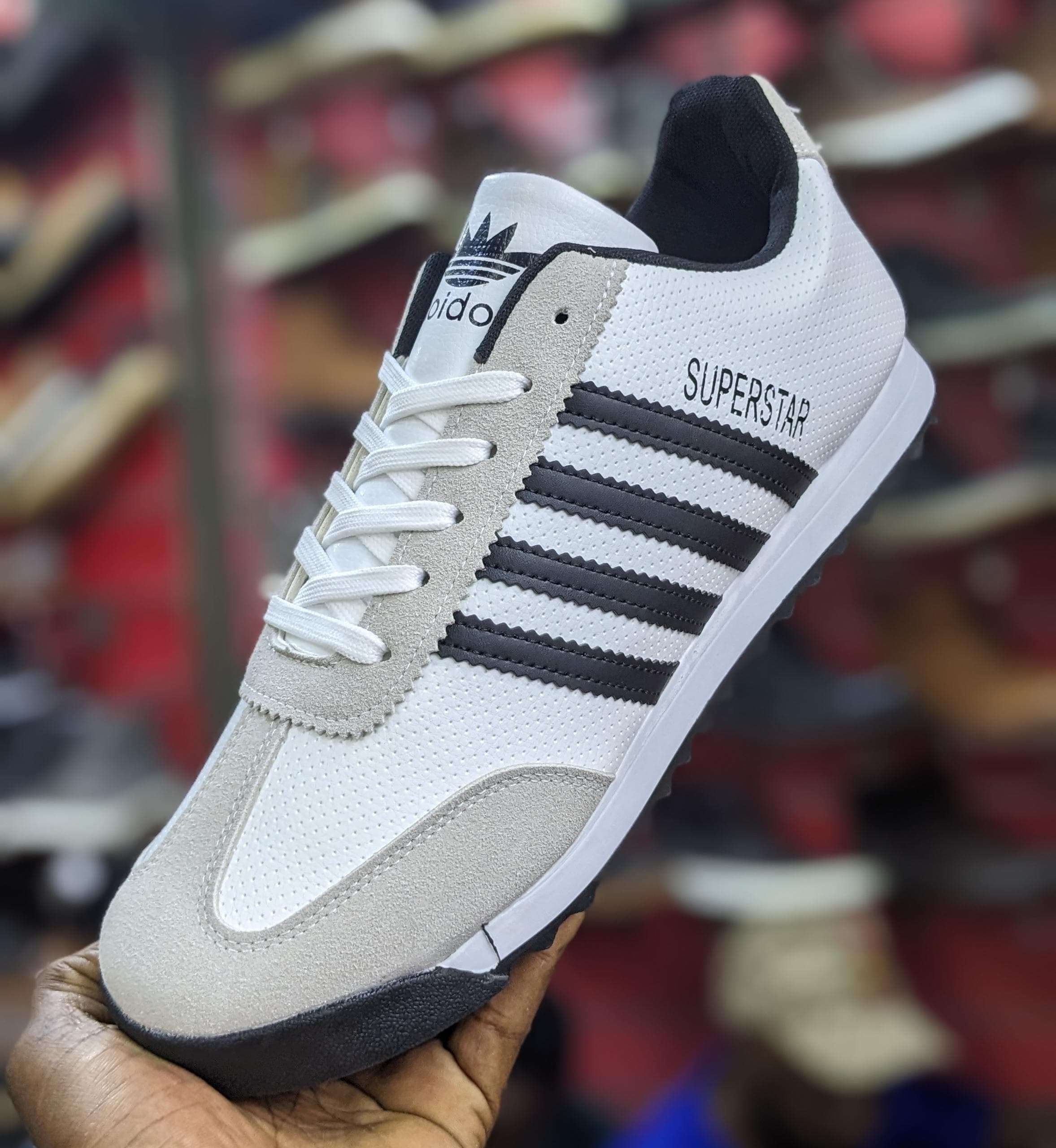 Adidas unisex casual sports shoes