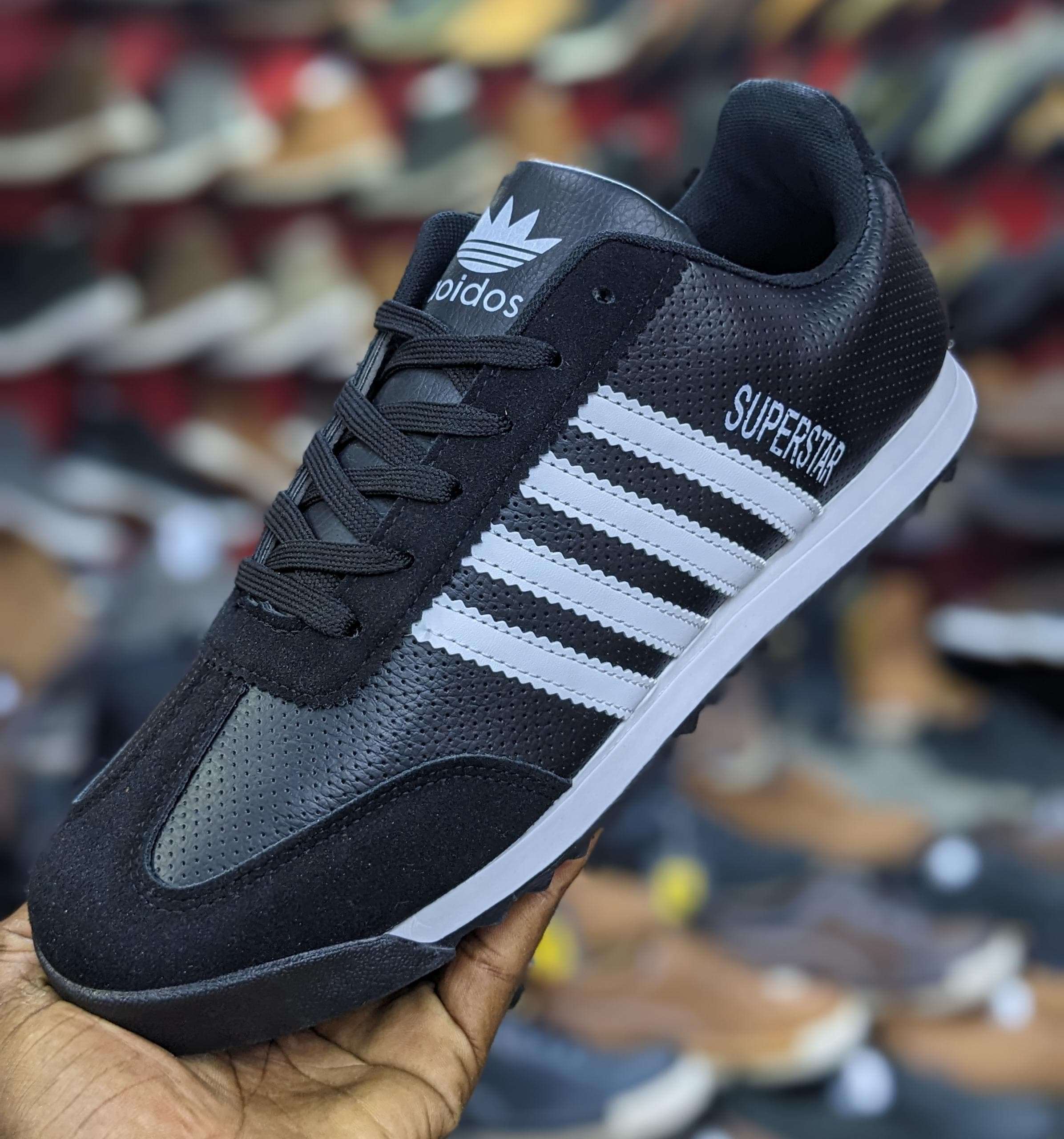Adidas unisex casual sports shoes