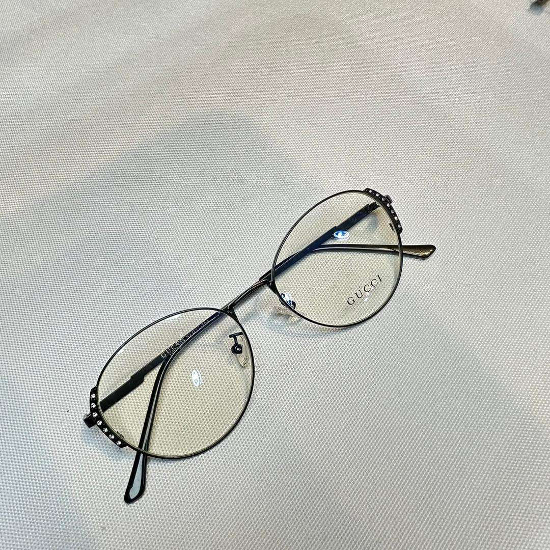 Casual fashion glasses