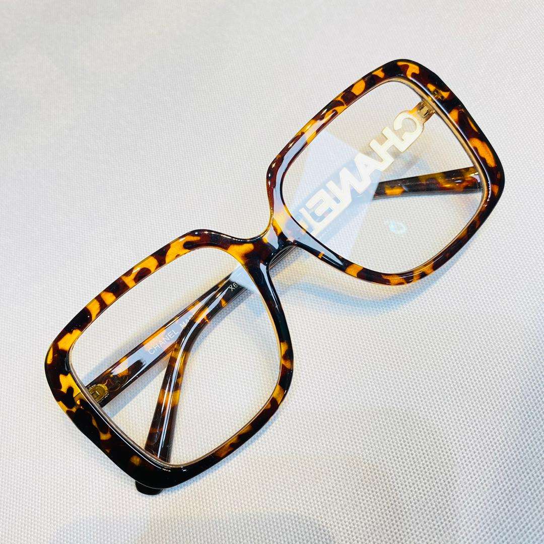 Casual fashion glasses