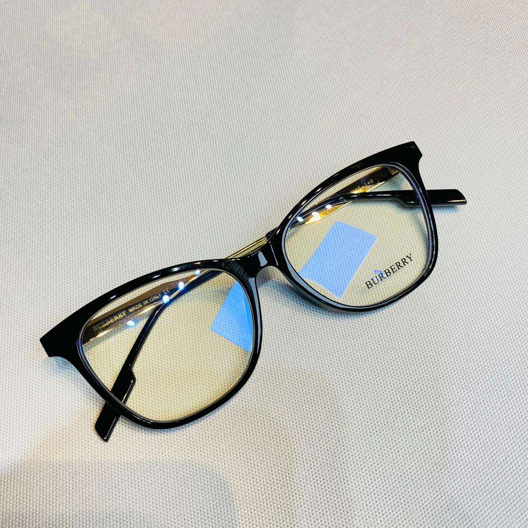 Casual fashion glasses