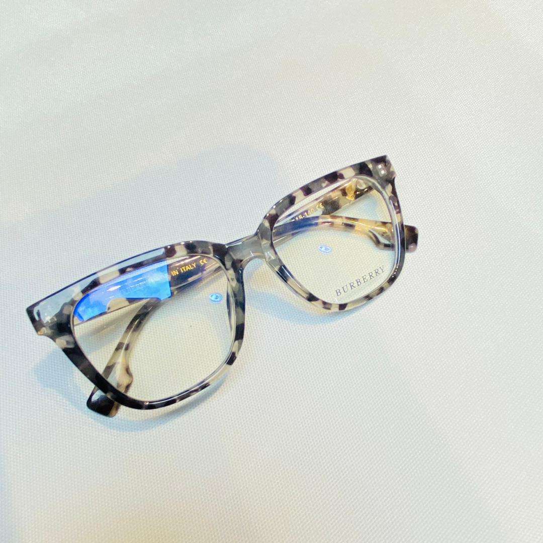 Casual fashion glasses