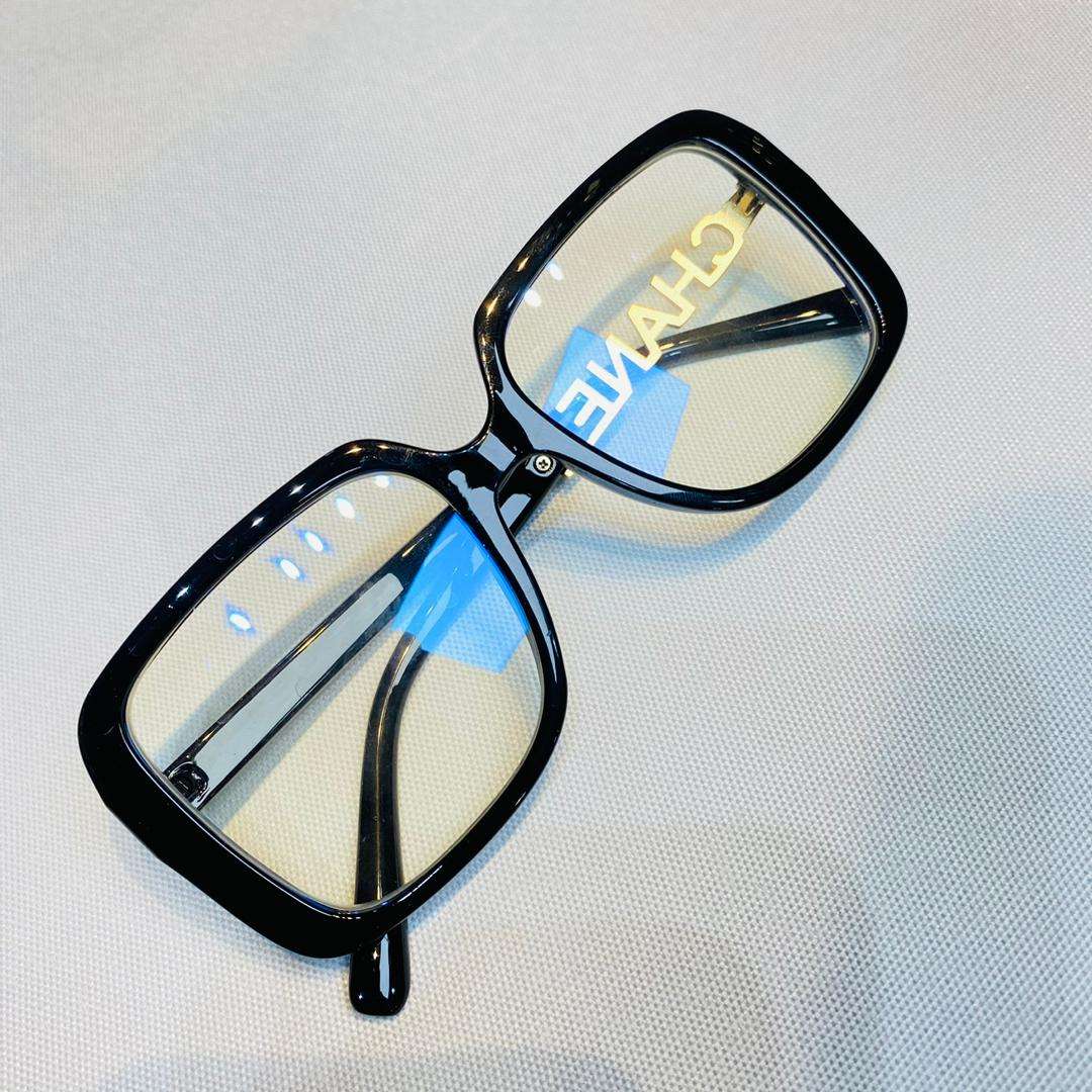 Casual fashion glasses