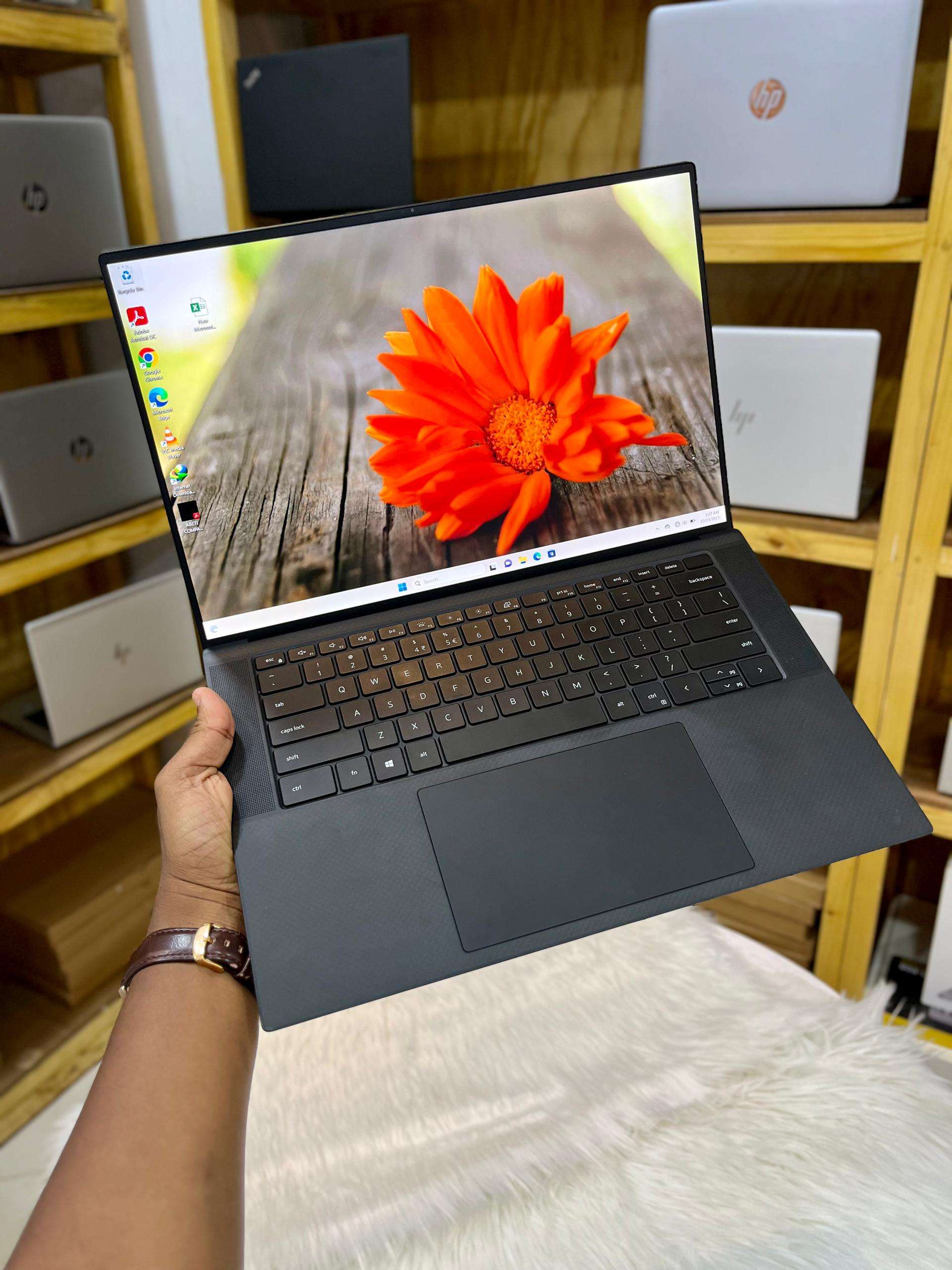 DELL PRECISION 5550 Core i7 10th Generation