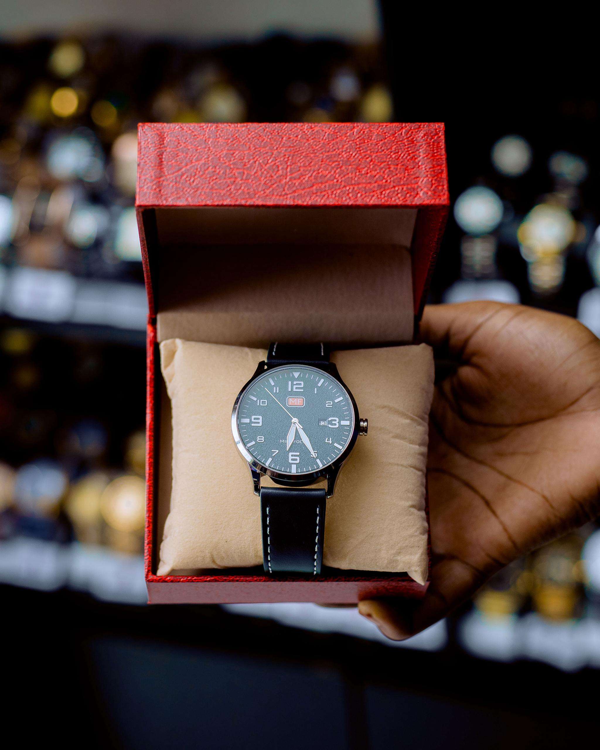 Mini Focus Male Gift Watch