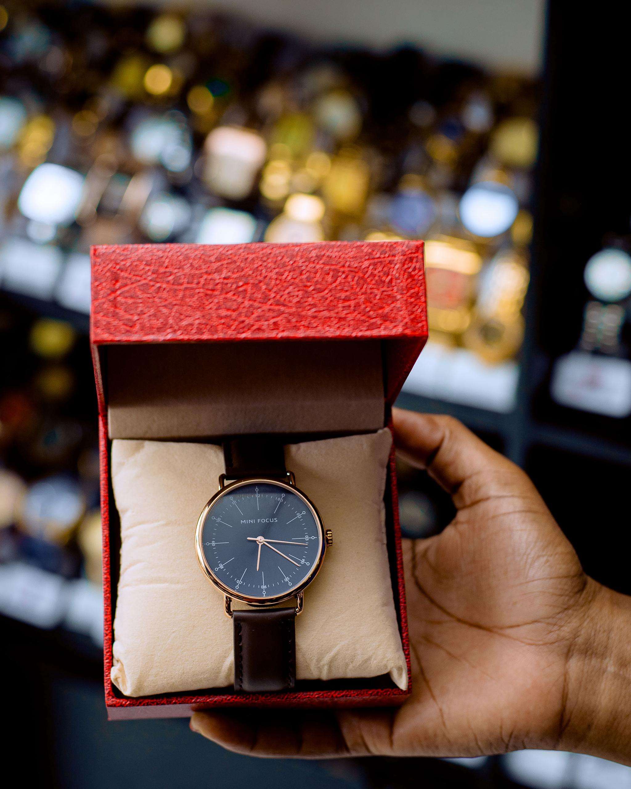 Mini Focus Male Gift Watch