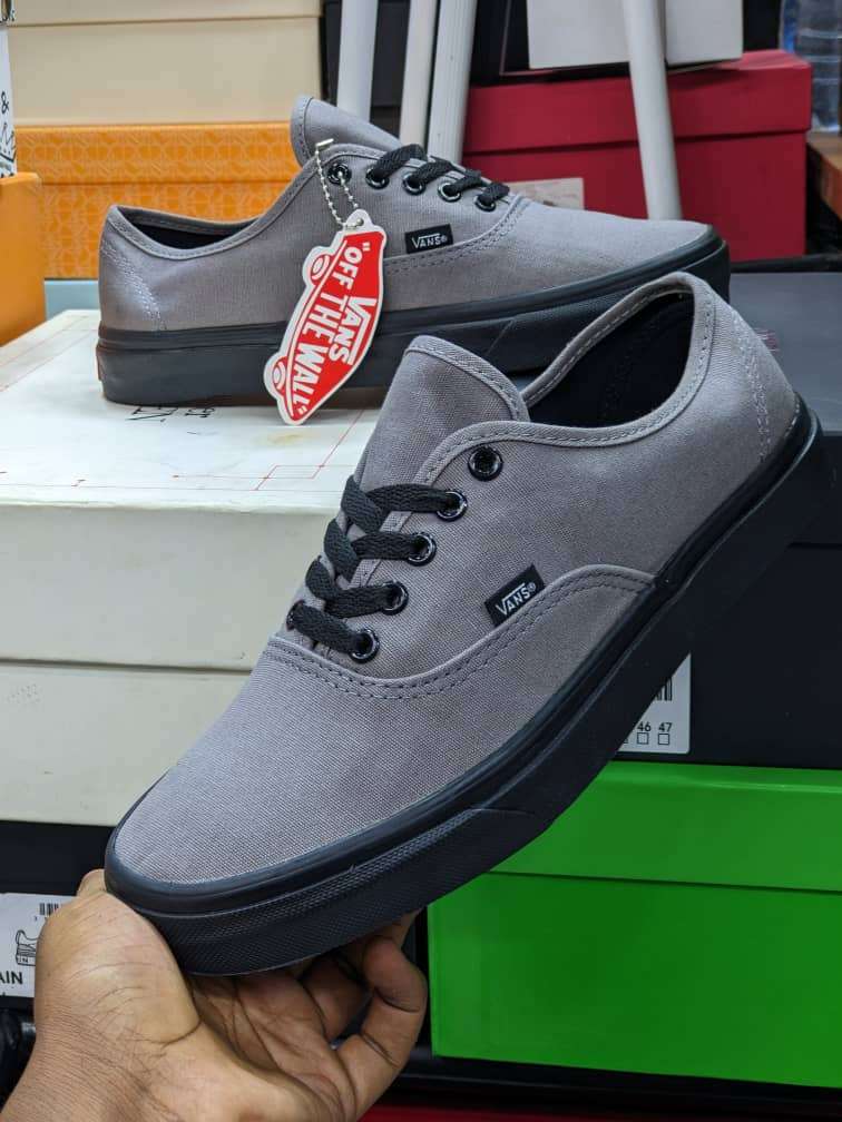 VANS Authentic Lo Pro Sneakers