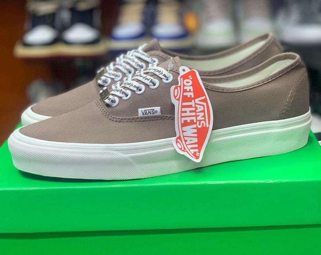 VANS Authentic Lo Pro Sneakers